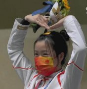 东京奥运第一首国歌是中国的,来自清华大学的杨倩不