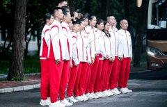 姚明率中国女篮出征东京奥运会,随女篮大部队一同飞